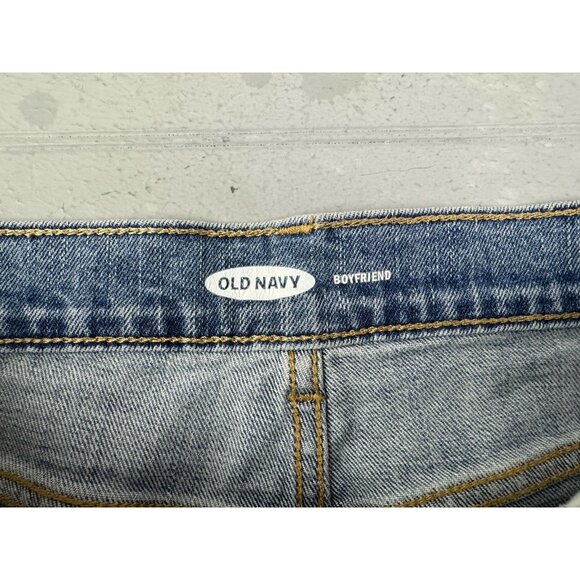 Old Navy Size 6 Womens Shorts Boyfriend Cut Off Distress Light Wash Stretch - Picture 2 of 4